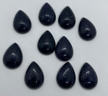 Load image into Gallery viewer, Blue Sandstone (12 mm or 13x18 mm)